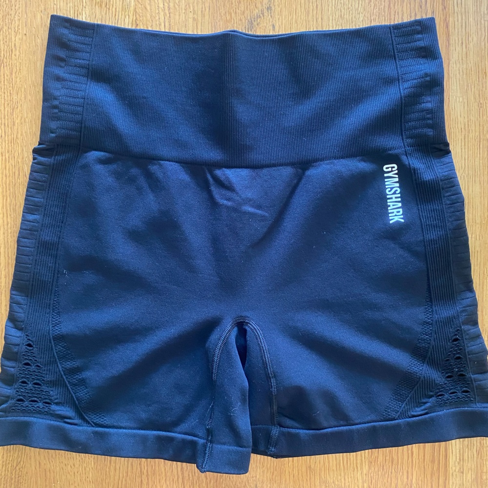 Black gym shark biker shorts